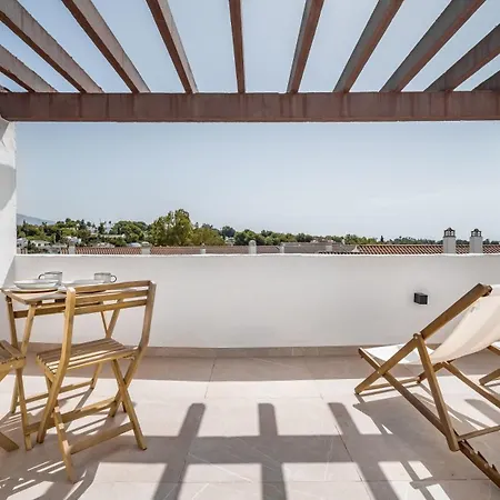 La Maestranza Luxury Views Nueva Andalucia Apartment